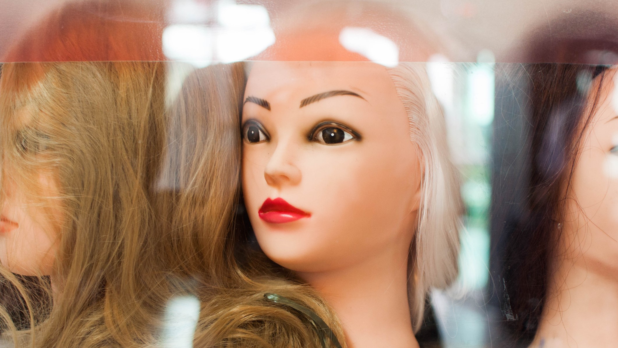 Próbababák a polcon