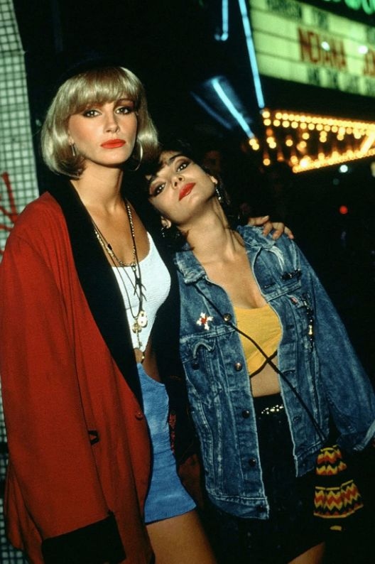 Julia Roberts és Laura San Giacomo