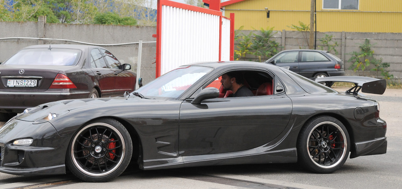 Gáspár Laci sportkocsija