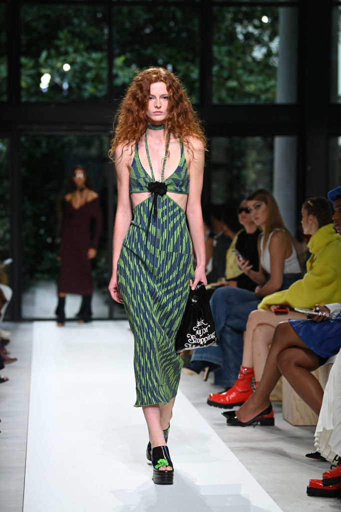 A space dye a kifutón