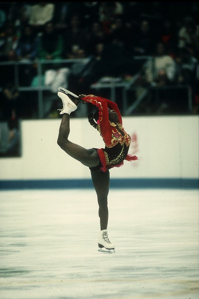 Surya Bonaly a Christian Lacroix-féle kűrruhában