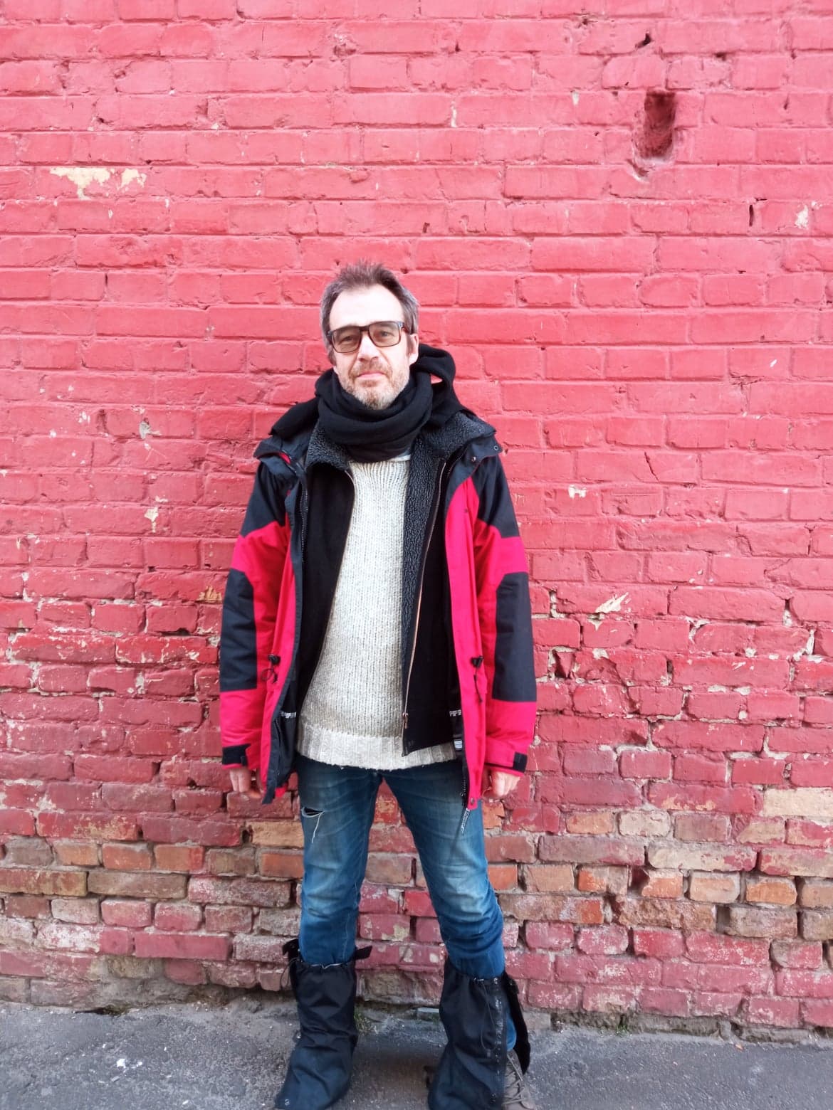 Stoppal járja be a háború sújtotta Ukrajnát egy újságíró, akit nézték már kémnek is