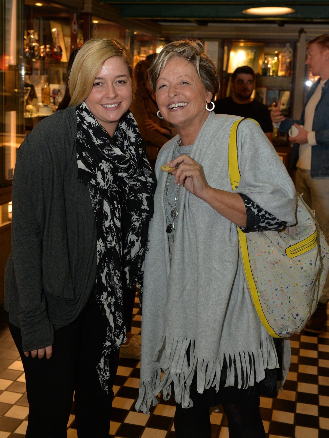 Wossala Rozina és édesanyja, Kánya Kata