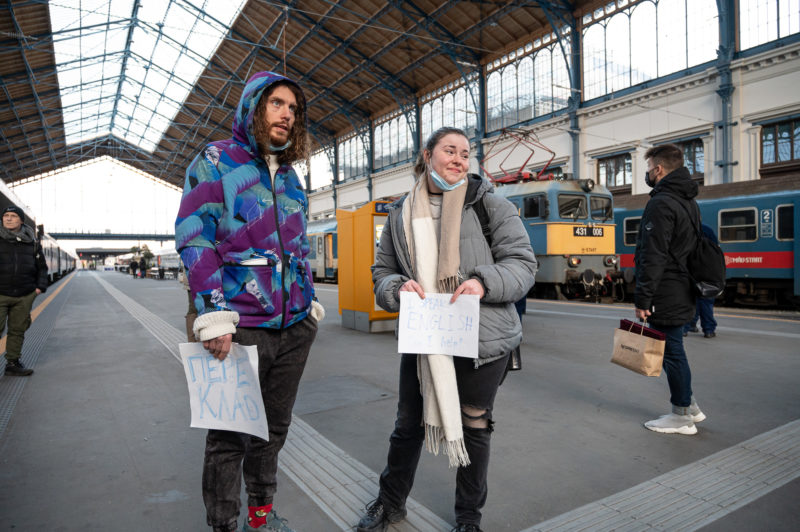 Ukrán menekültek a Nyugati pályaudvaron