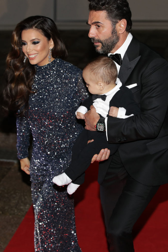 Eva Longoria családjával Cannes-ban, 2019-ben (Fotó: Andreas Rentz/Getty Images)