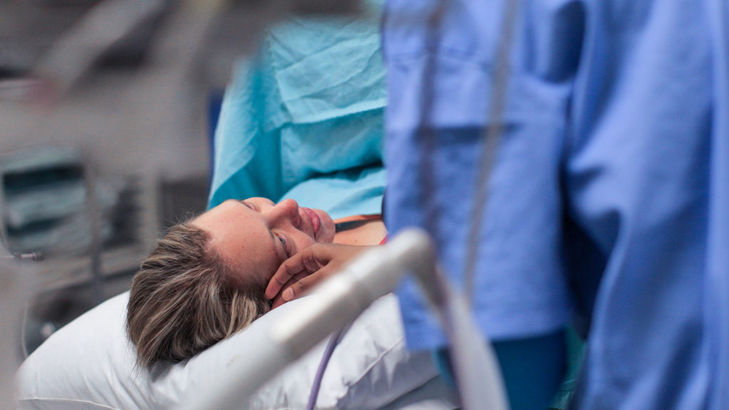 szülészeti ellátás társadalombiztosítás magánellátás otthonszülés