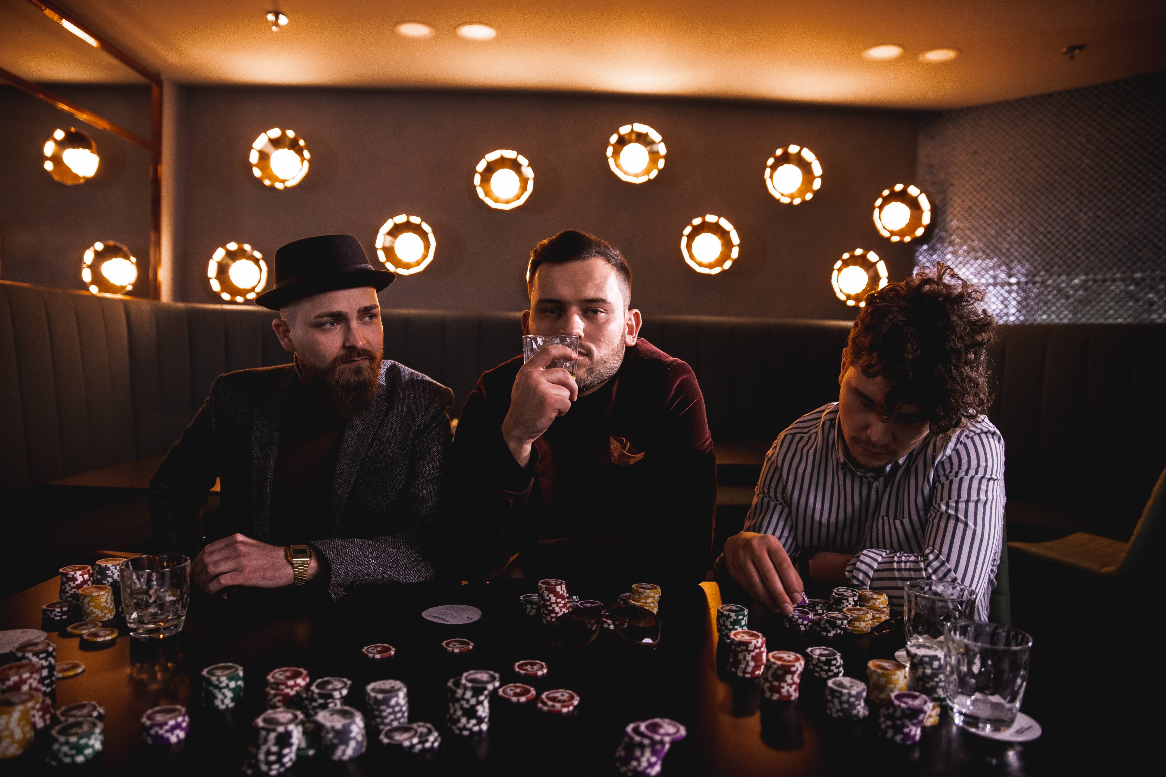 szabó ádám yesyes 