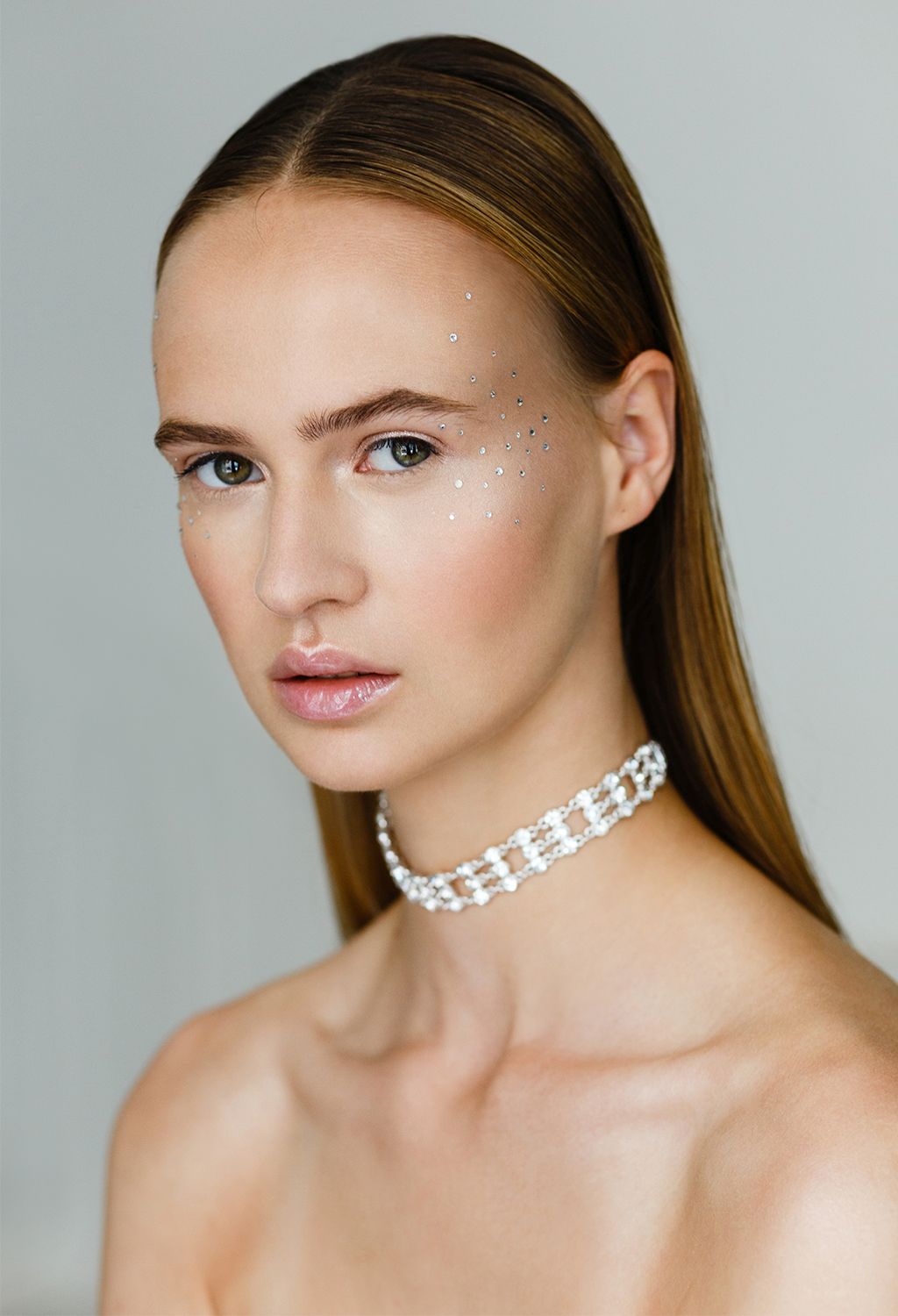 Dús, formázott szemöldök - fotó: Jámbor Zsófia - modell: Kisbajcsy Fanni - smink/styling: Békési Bernadett - haj: Lencsés Dóra