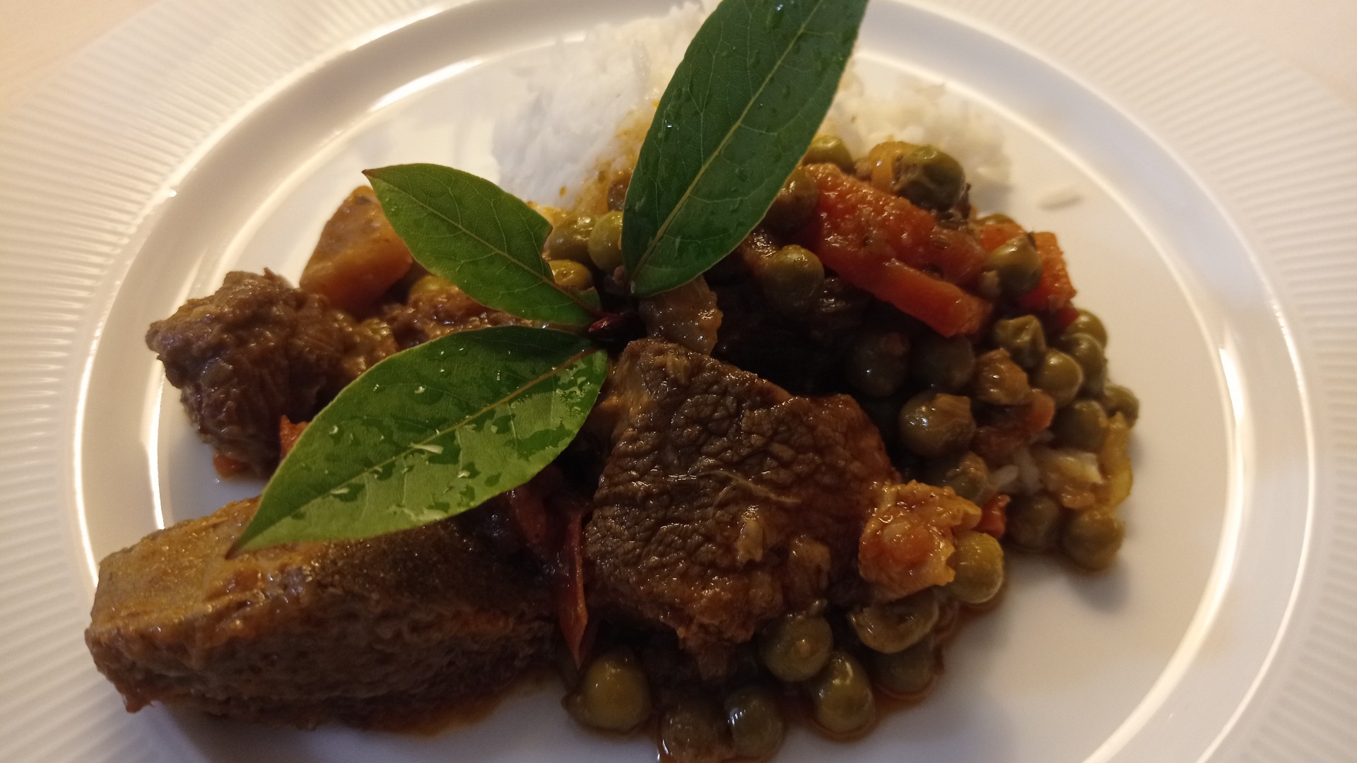 Zöldborsós, csomboros marharagu 