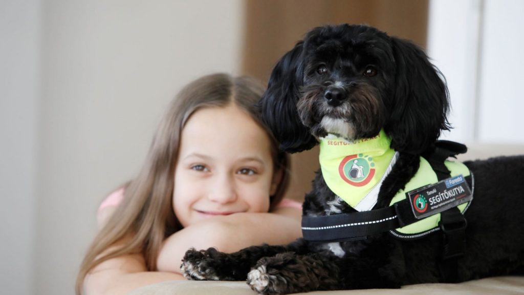 Gluténjelző kutya és Emma