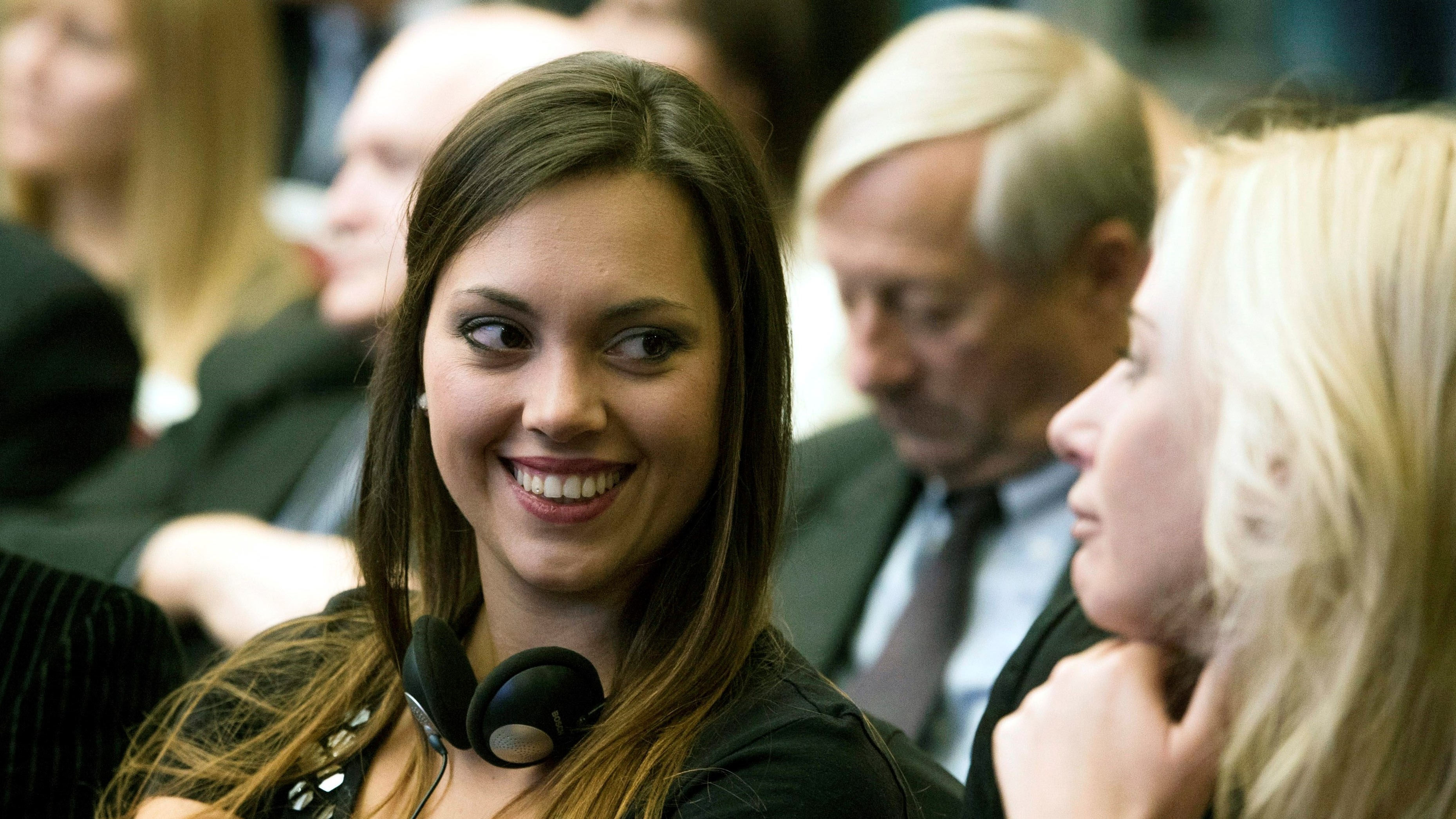 Orbán Ráhel, Orbán Viktor miniszterelnök lánya egy konferencián a budapesti Marriott szállóban 2013. október 11-én