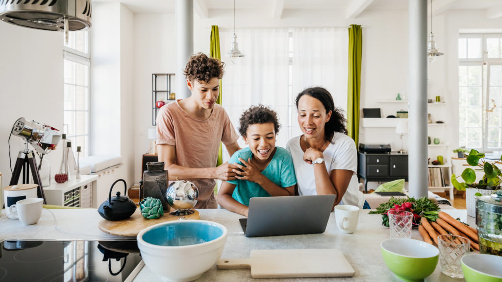 egyedülálló anya anyaság egyedülálló szülő párkapcsolat válás
