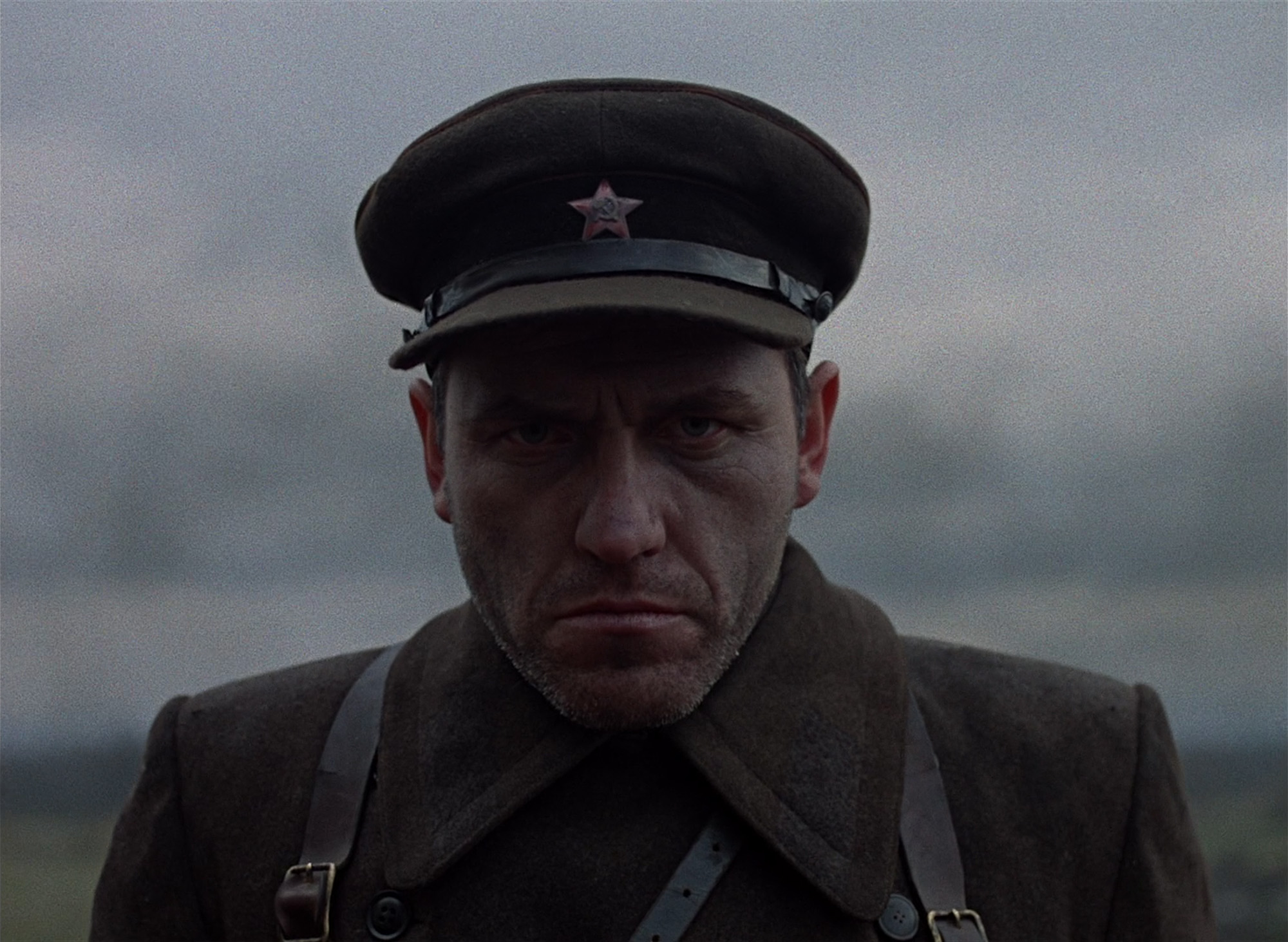 Arcok a Jöjj és lásd! című filmből