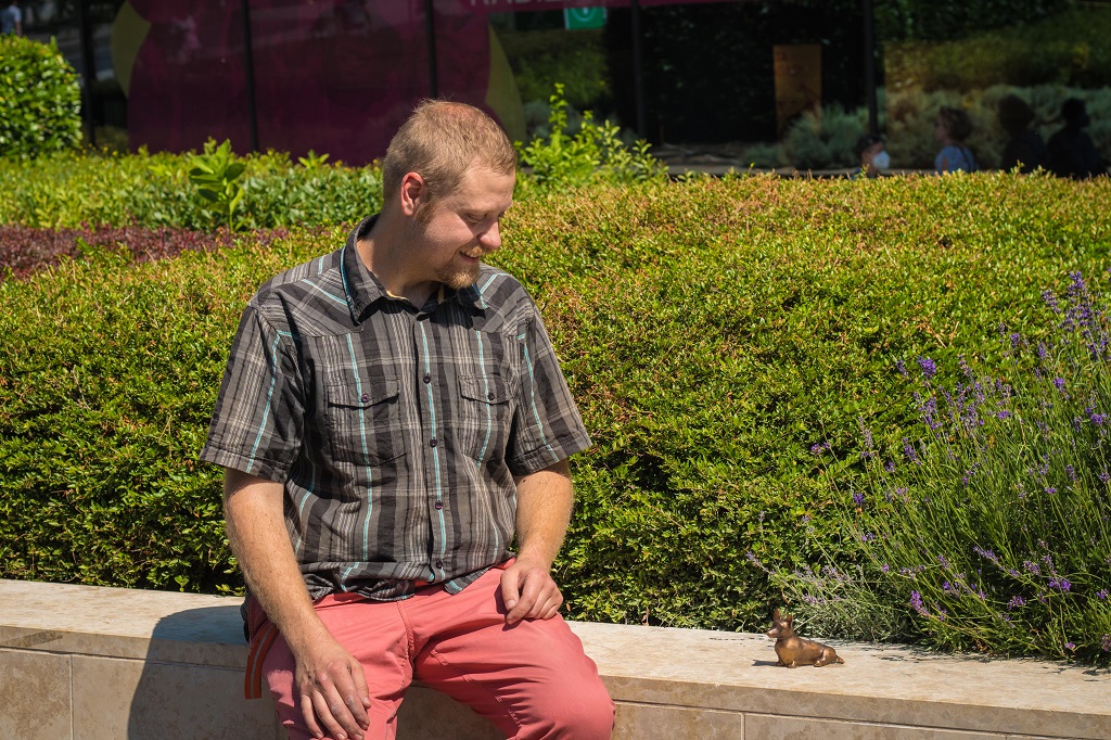 Egy újabb miniszobor gyöngyszemre lelhetünk az Allee közelében (x)