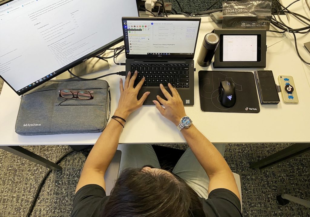 munkaidő mérgező munkahely tiktok munkamániás