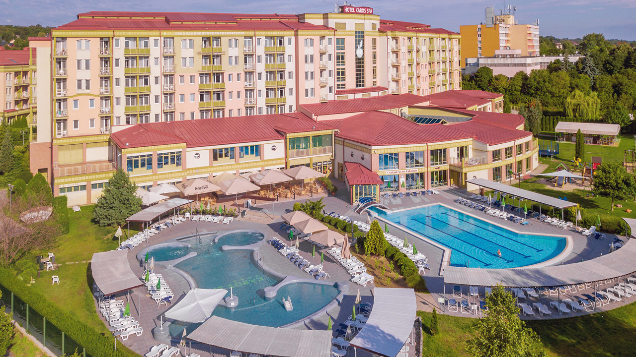 Pihentető, de mégis pörgős nyaralásra vágysz? Irány a Hotel Karos Spa****! (X)