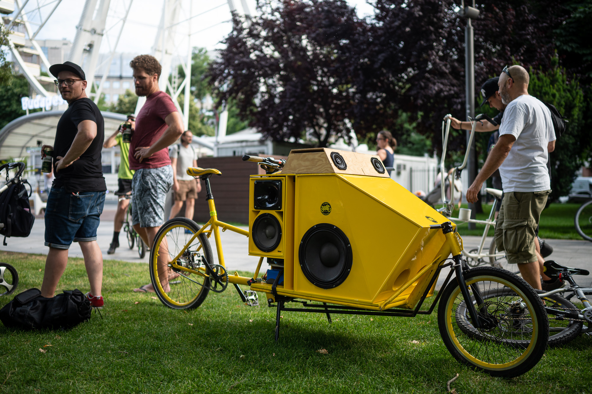 Mutáns Bringa Felvonulás