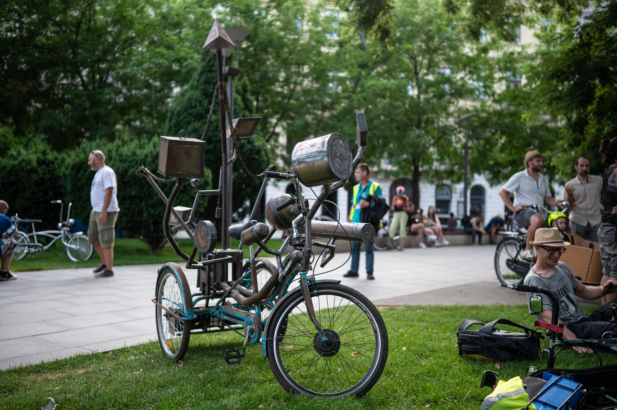 Mutáns Bringa Felvonulás