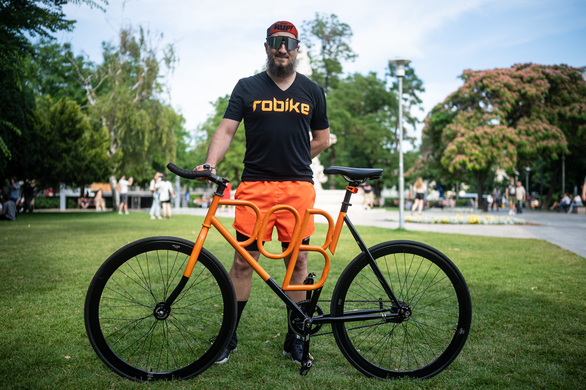 Mutáns Bringa Felvonulás