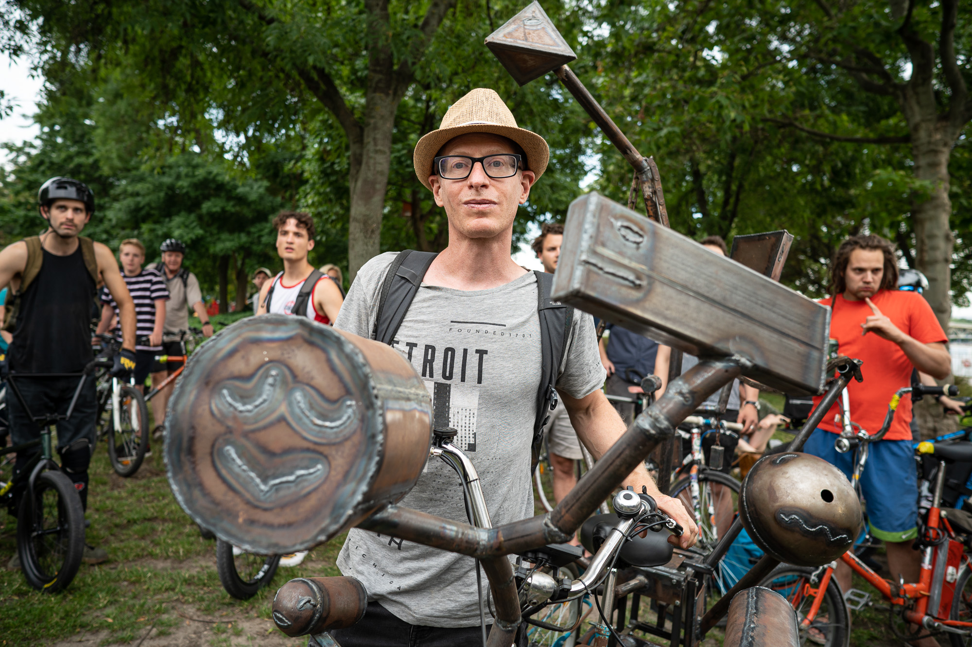 Mutáns Bringa Felvonulás