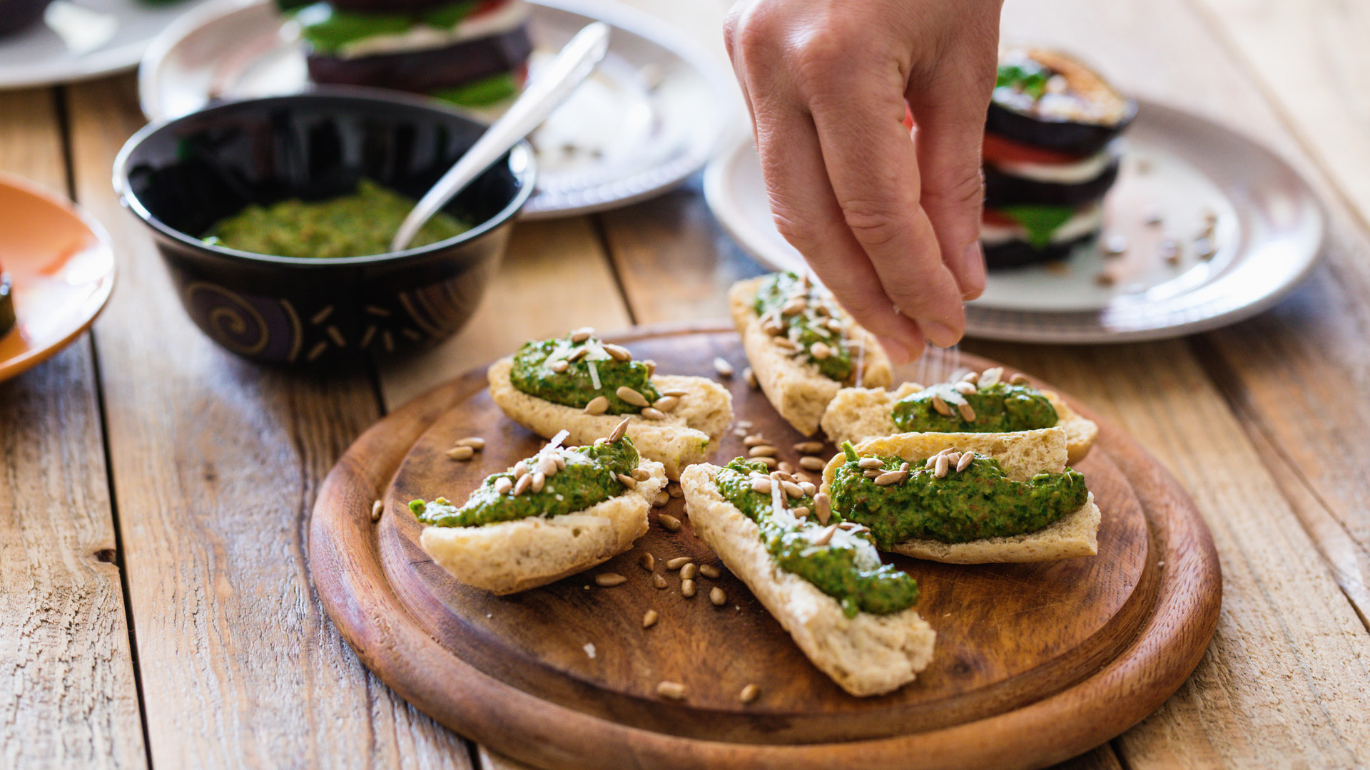 pesto pesztó zöldpesztó bazsalikom fokhagyma fenyőmag