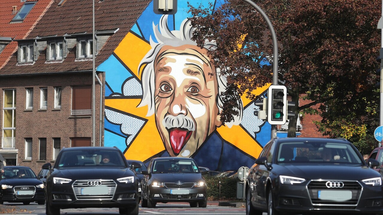 Az elméleti fizikus ikonikus fotójának feldolgozása Munsterben a Weselerstrassen .