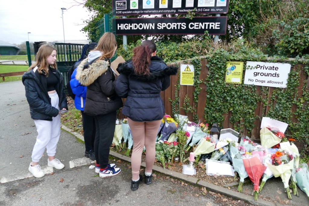 BBC gyilkosság közösségi média fegyverek