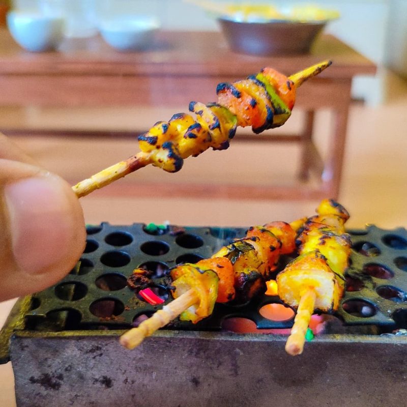 Miniatűr konyhák és valódi ételek