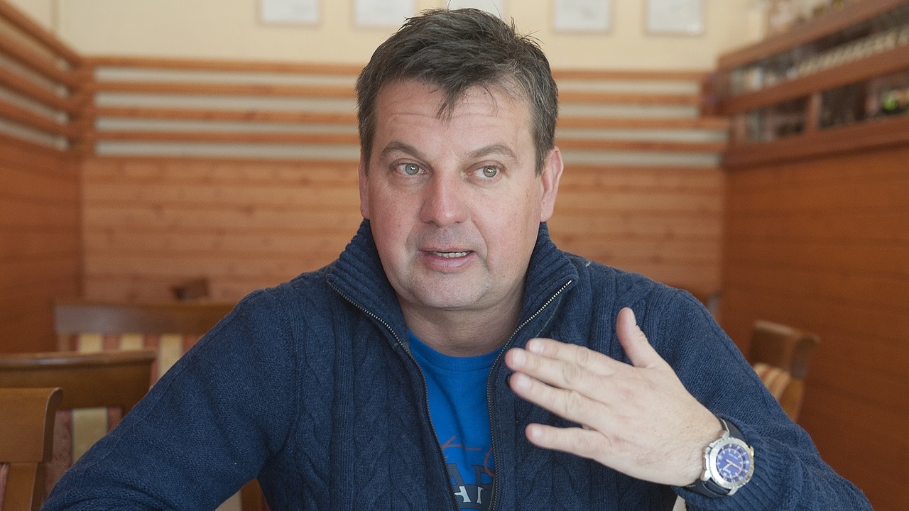 Klausmann Viktor akkor és most