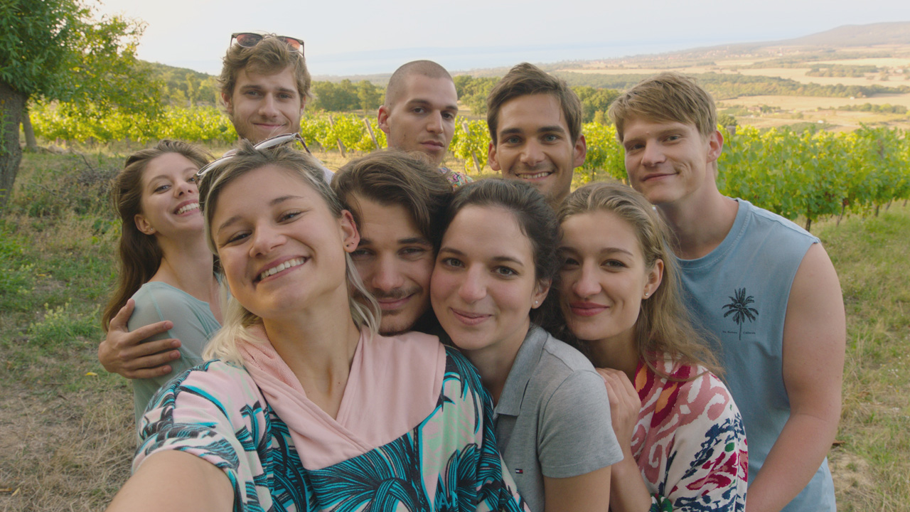 Balaton, bor, szerelem – két keréken