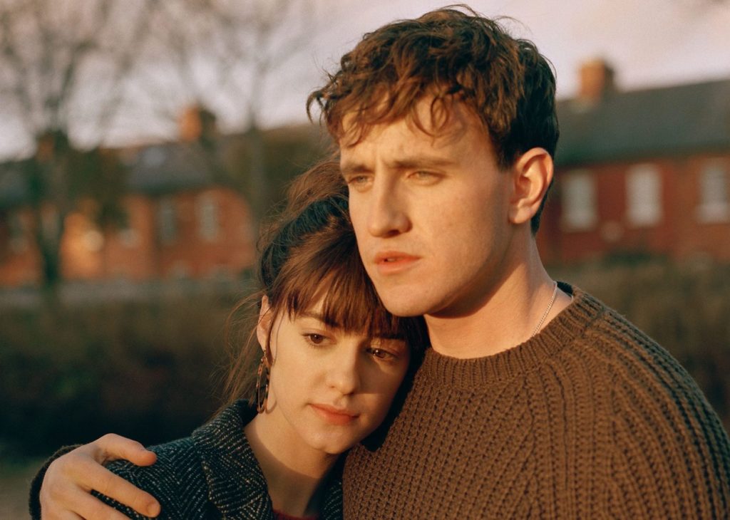 Daisy Edgar-Jones és Paul Mescal