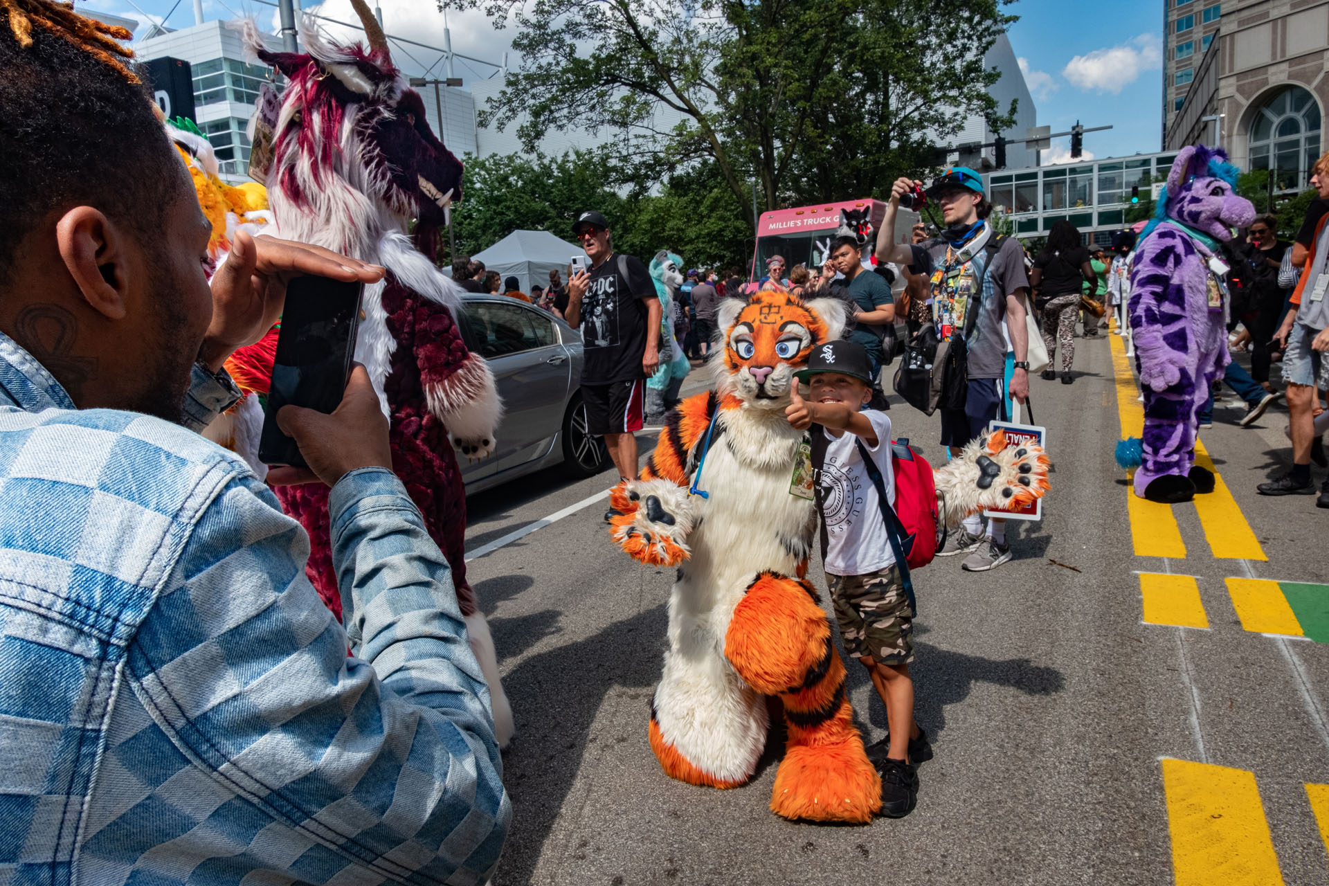 furry emberszabású cosplay rajongás jelmez