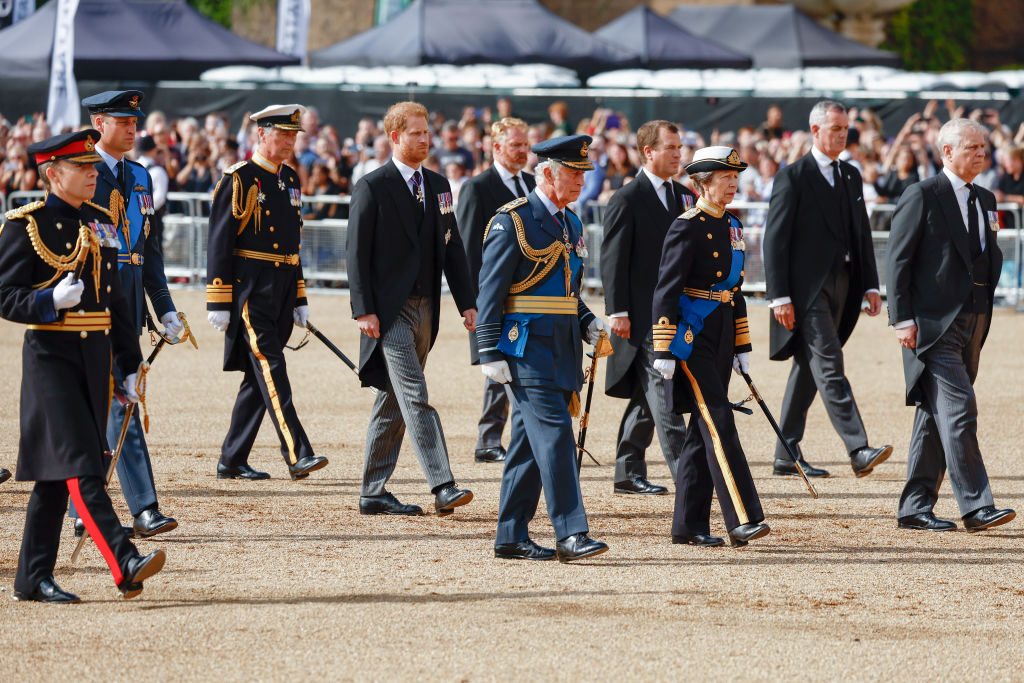 Károly király, Anna hercegnő, András herceg, Vilmos herceg, Harry herceg, Peter Phillips