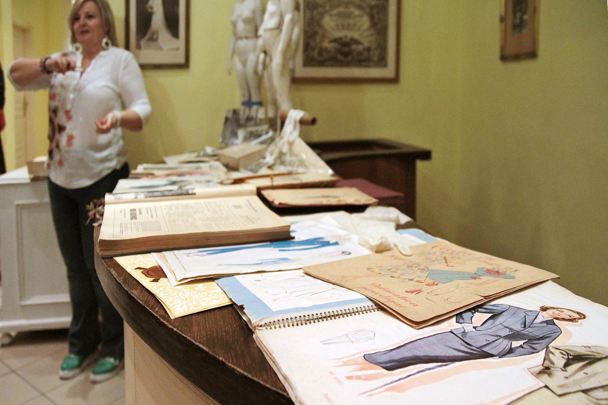 divat divattörténet belváros séta