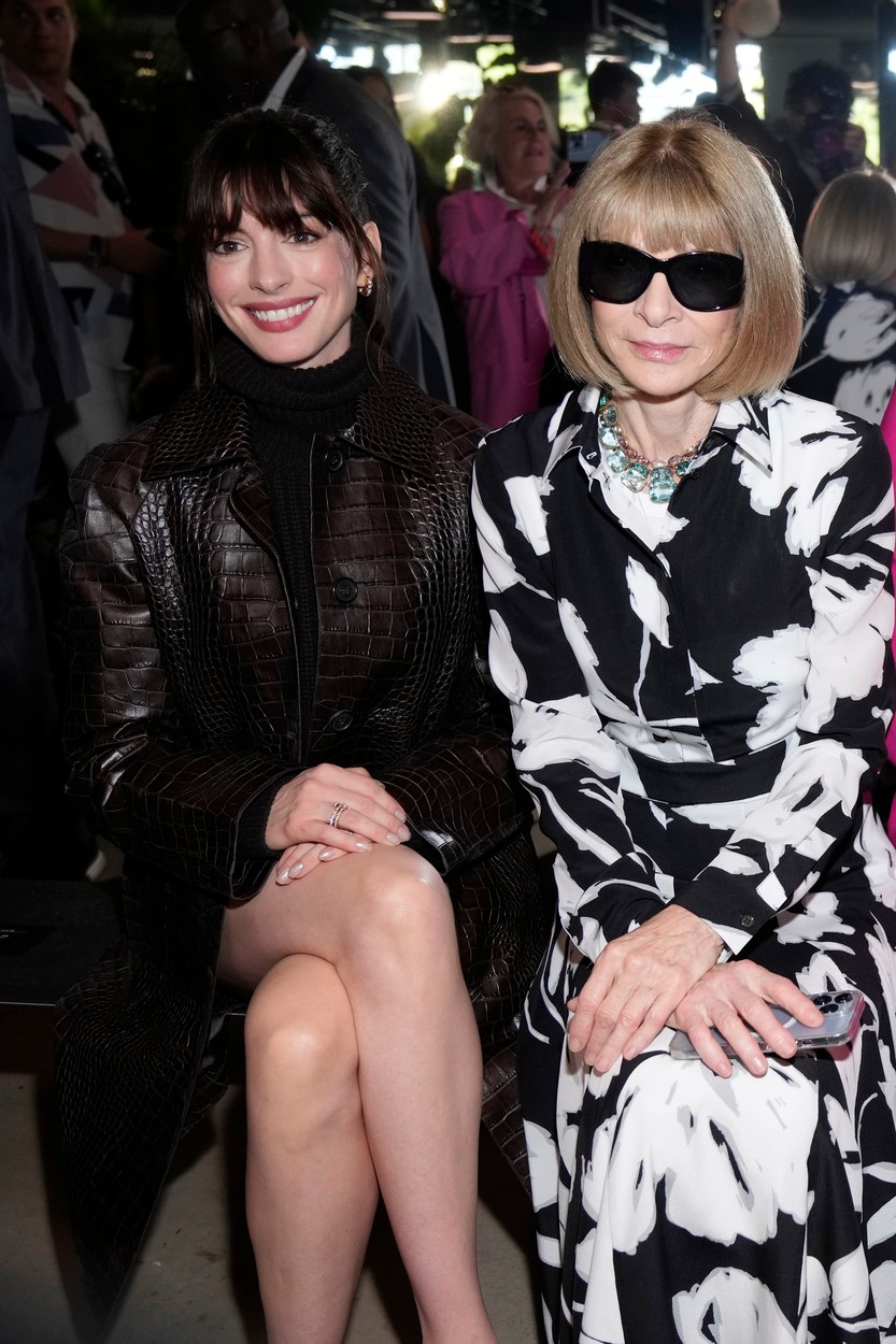 Anne Hathaway és Anna Wintour a Michael Kors divatbemutatón