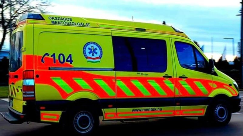 Mentőautó szolgálatban