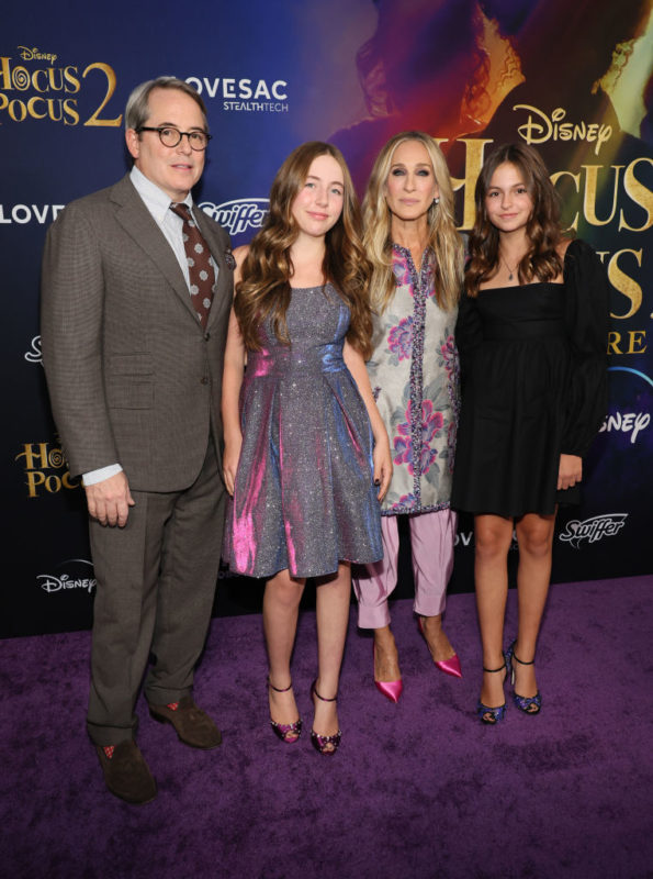 Matthew Broderick, Marion Loretta Elwell Broderick, Sarah Jessica Parker és Tabitha Hodge Broderick a Hókusz pókusz 2. premierjén 