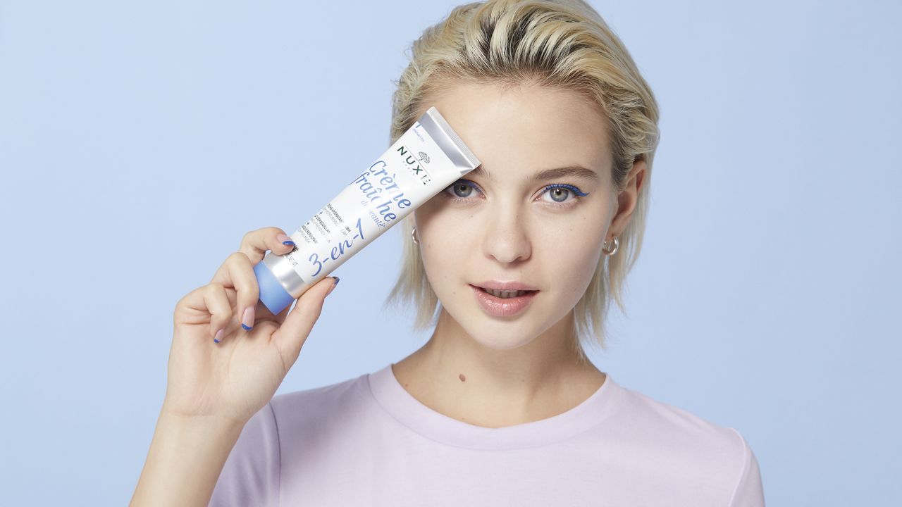 Fincsi hidratálás az arcbőrnek!