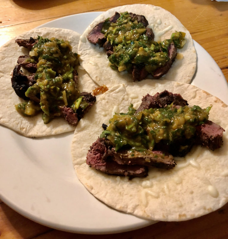 Libahúsos taco chimichurrival