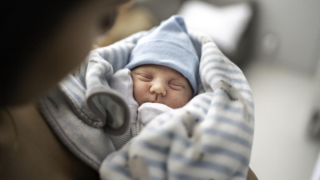 Újszülött kisfiú