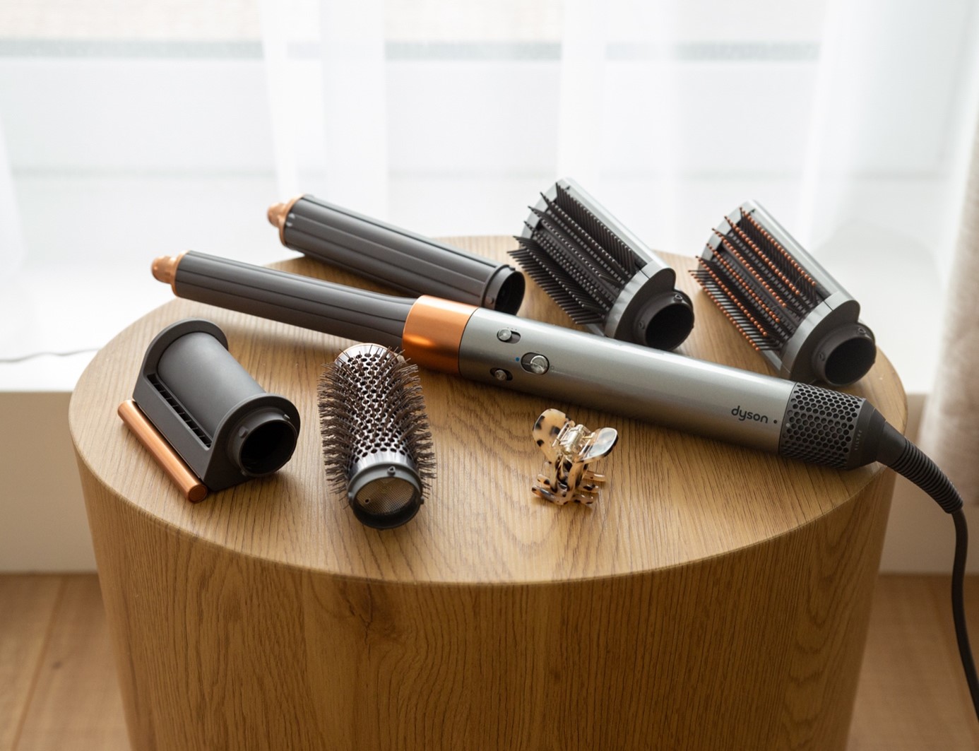 Profi frizura otthon - teszteltük a Dyson legújabb hajformázó készülékét