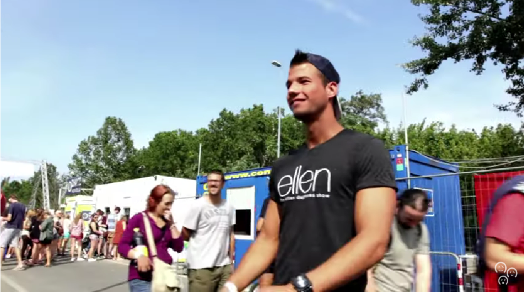 Éden Peti később a YouTube-on próbált befutni.