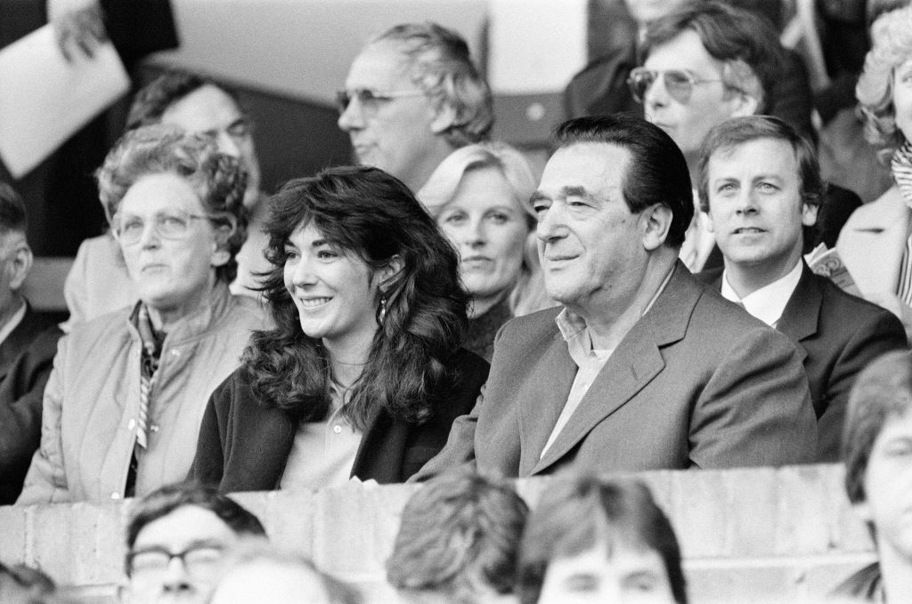 Ghislaine az édesapjával, Robert Maxwellel 1985-ben egy meccsen.Forrás: Getty Images