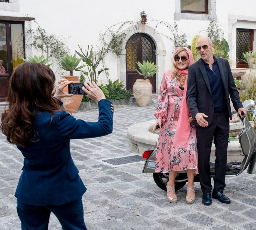 Tanya és Greg a nő álomnapján Olaszországban (Kép: IMDb)