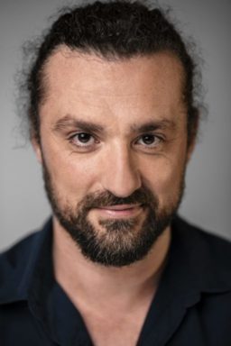 Bányai Kelemen Barna lesz a király a Szegedi Szabadtéri Játékok Ezeregy éjszaka című world musicaljében. Fotó: Süveg Áron