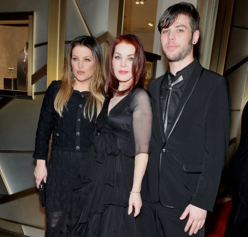 Lisa Marie Presley, Priscilla Presley és Navarone Garibaldi 2011-ben