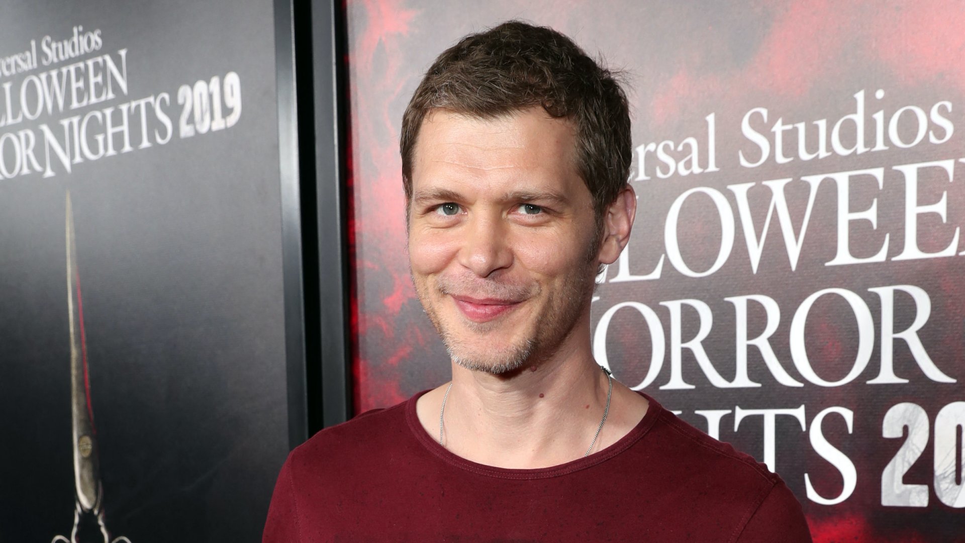 Joseph Morgan színész részt vesz a Halloween Horror Nights-on a Universal Studios Hollywoodban 2019. szeptember 12-én a kaliforniai Universal Cityben