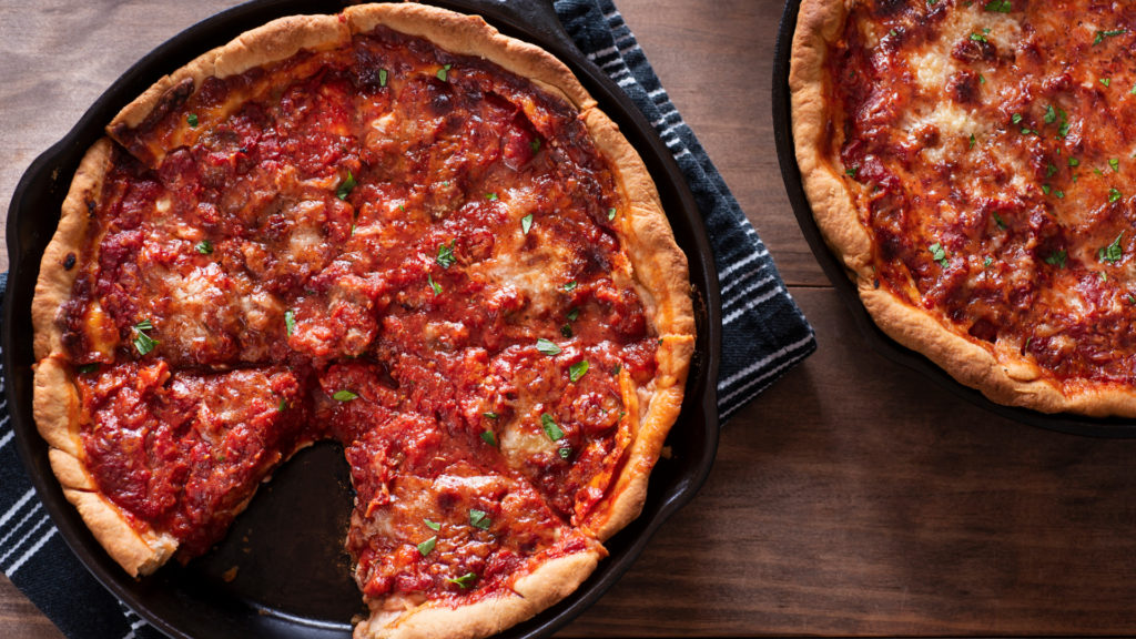 Amerikai serpenyős deep dish pizza