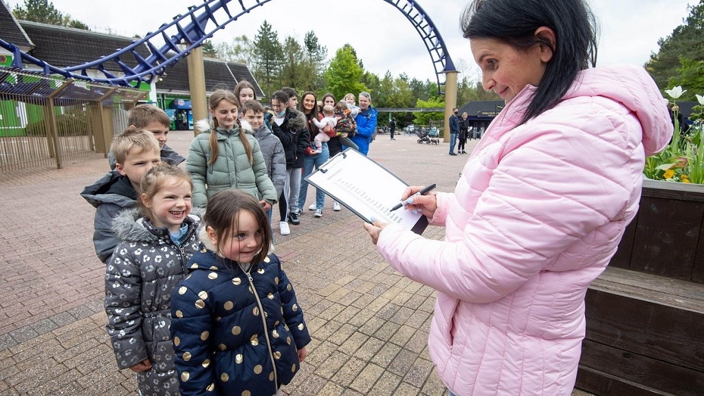 22 gyereket nevelő család