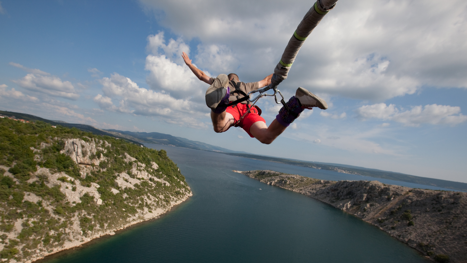 Bungee jumping